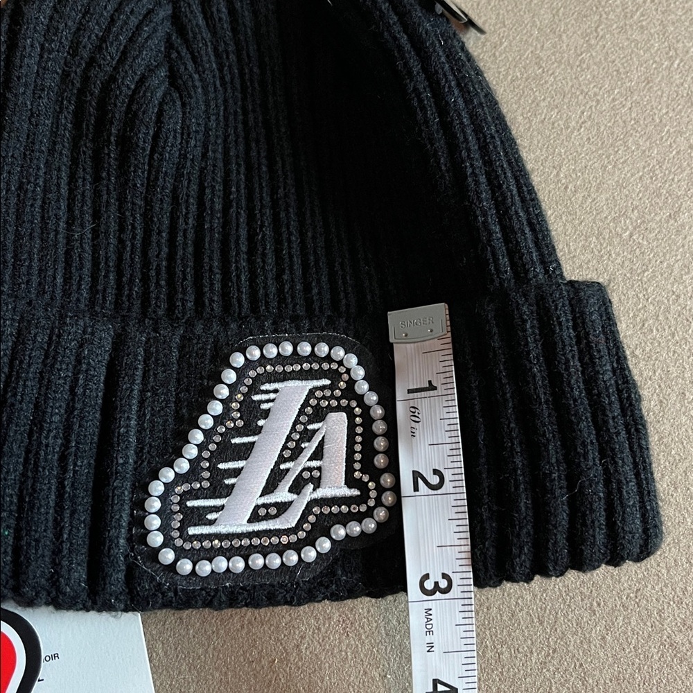 Los Angeles Lakers Pearl Jeweled Black Beanie NWT Pro Standard - OS - Picture 3 of 9
